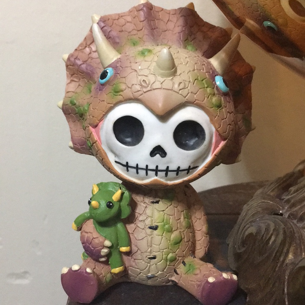 Furry bones “Spike” figurine